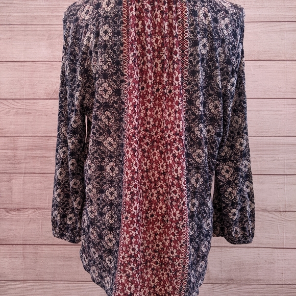 Lucky Brand top, size large in excellent condition - Picture 3 of 15